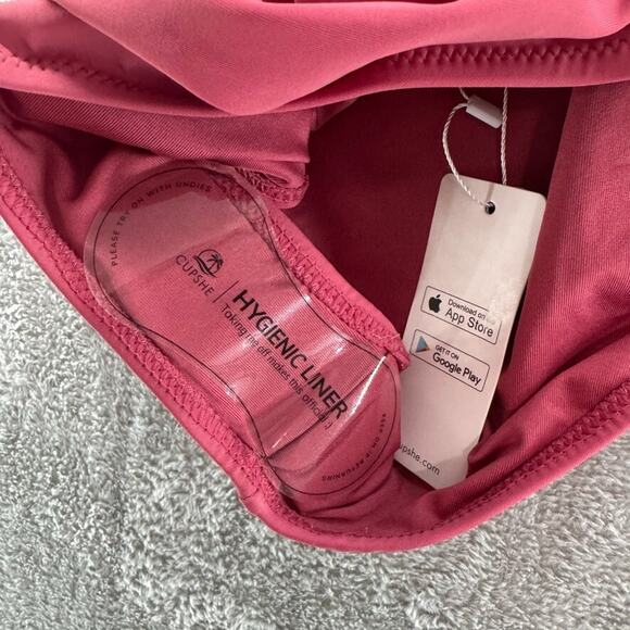 CupShe Swimsuit Women L Soft Red One Piece Halter Key Hole Padded - Picture 5 of 14